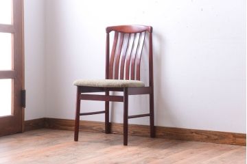 レトロ家具　和製アンティーク　レトロで上品なデザインの古いチェア(2)