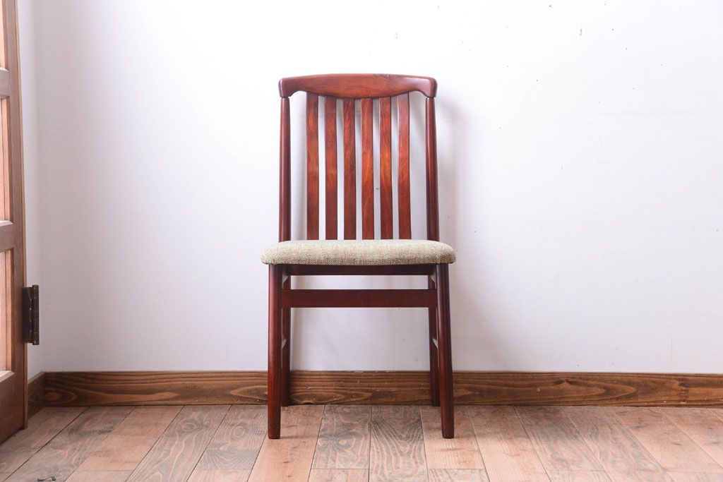 レトロ家具　和製アンティーク　レトロで上品なデザインの古いチェア(2)