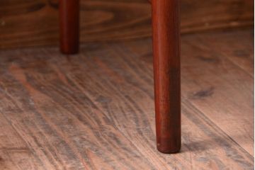 レトロ家具　和製アンティーク　レトロで上品なデザインの古いチェア(2)