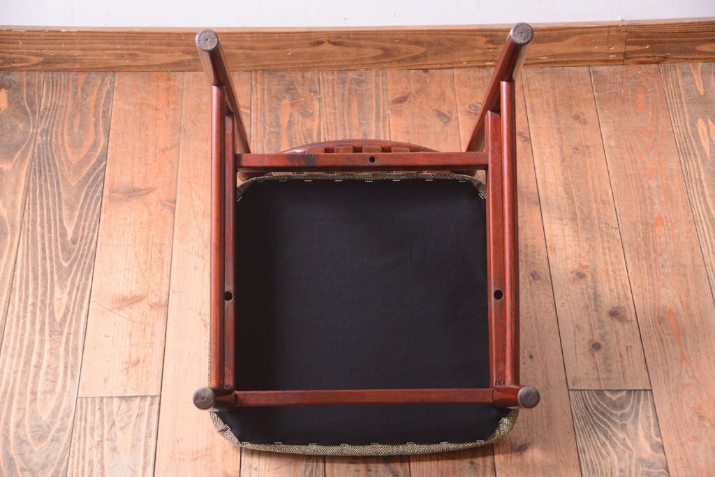 レトロ家具　和製アンティーク　レトロで上品なデザインの古いチェア(2)