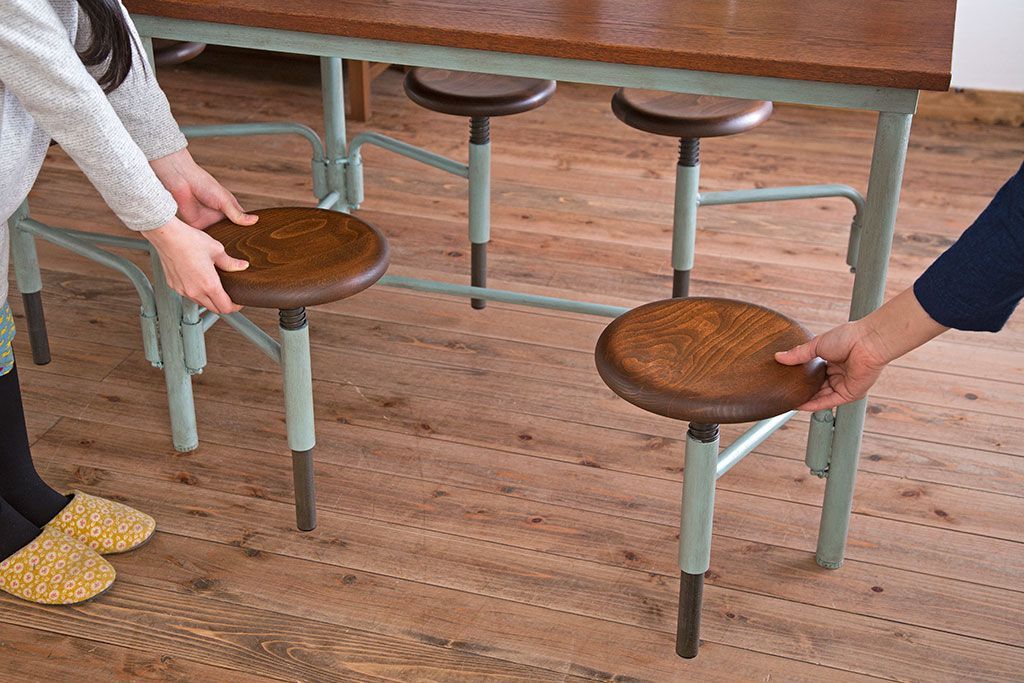 ラフジュ工房オリジナル 8脚格納スツール付き机(テーブル・作業台)