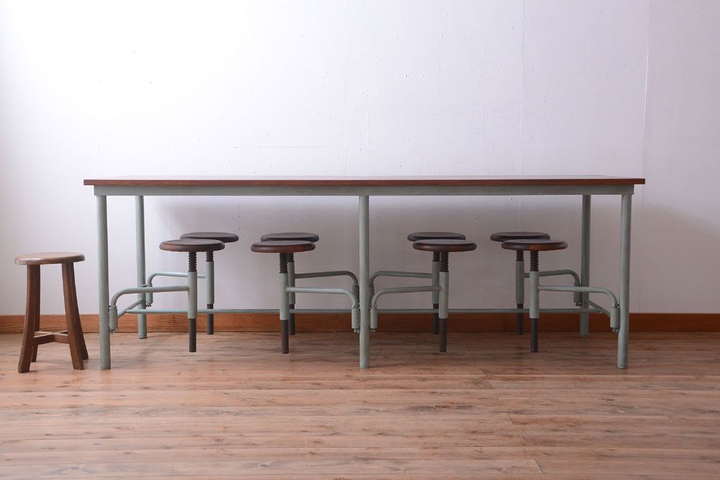 ラフジュ工房オリジナル 8脚格納スツール付き机(テーブル・作業台)