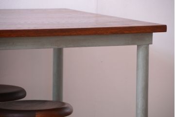 ラフジュ工房オリジナル 8脚格納スツール付き机(テーブル・作業台)