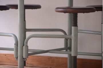 ラフジュ工房オリジナル 8脚格納スツール付き机(テーブル・作業台)