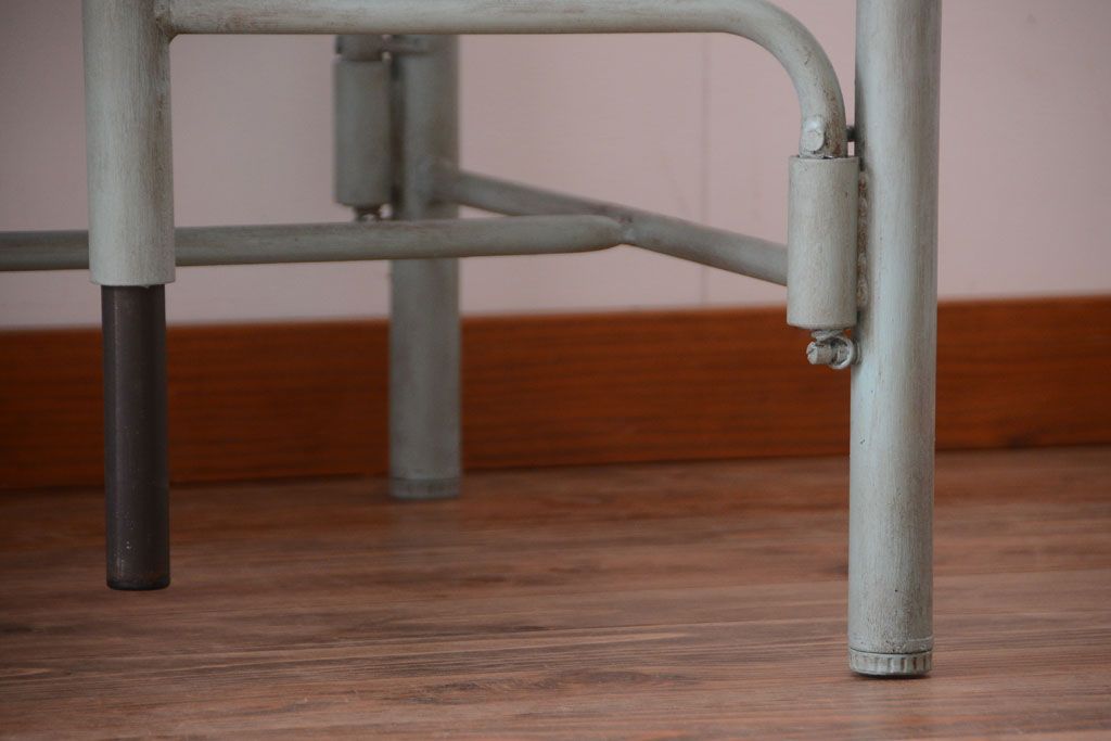 ラフジュ工房オリジナル 8脚格納スツール付き机(テーブル・作業台)