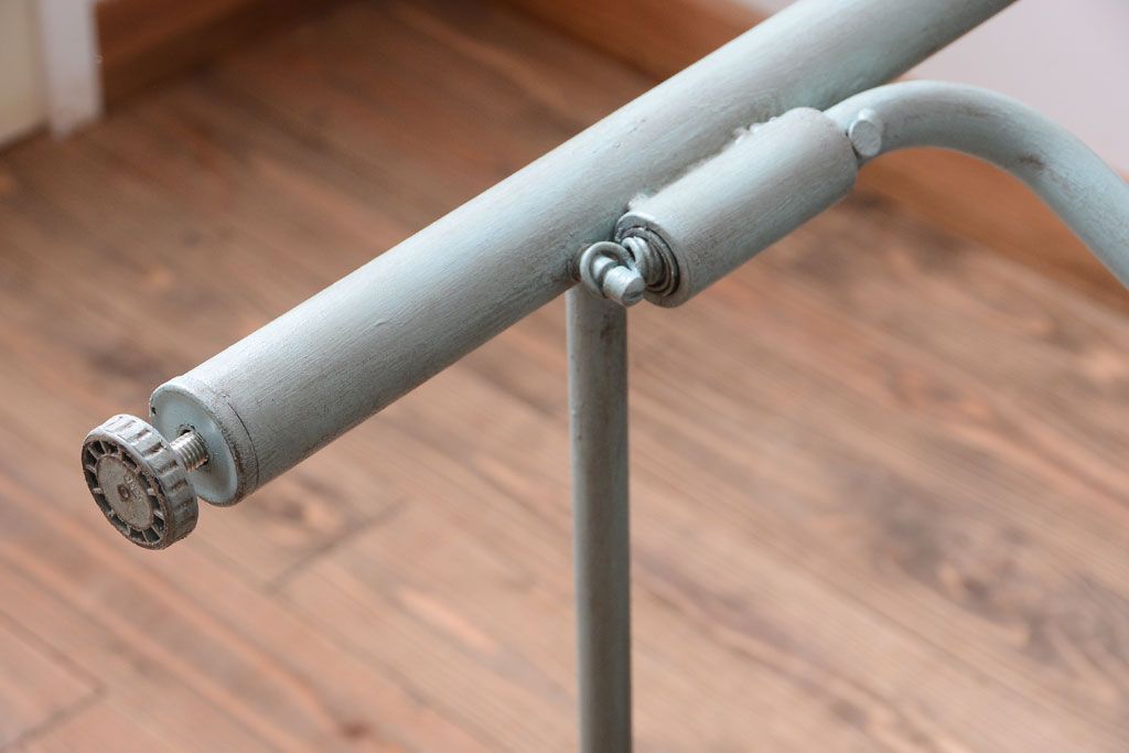 ラフジュ工房オリジナル 8脚格納スツール付き机(テーブル・作業台)