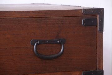 アンティーク家具　古民具・骨董　明治〜大正期　一本物!厚手金具のアンティーク衣装箪笥(1)