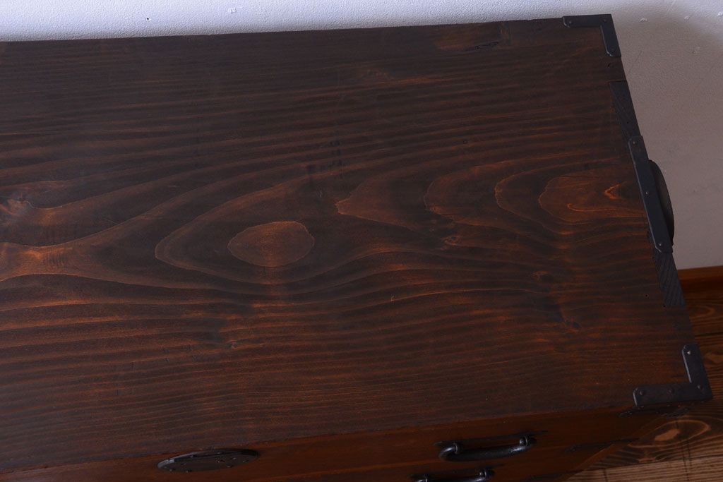 アンティーク家具　古民具・骨董　明治〜大正期　一本物!厚手金具のアンティーク衣装箪笥(1)