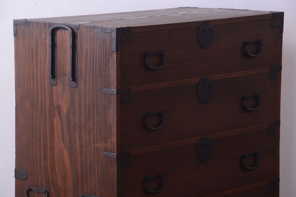 アンティーク家具　古民具・骨董　明治〜大正期　一本物!厚手金具のアンティーク衣装箪笥(1)