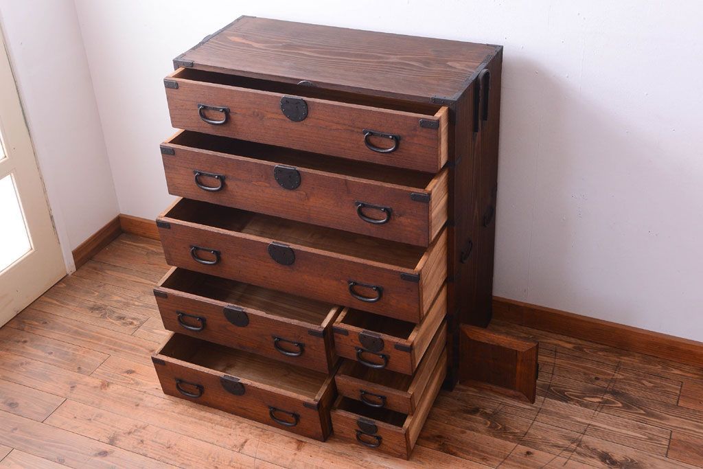 アンティーク家具　古民具・骨董　明治〜大正期　一本物!厚手金具のアンティーク衣装箪笥(2)