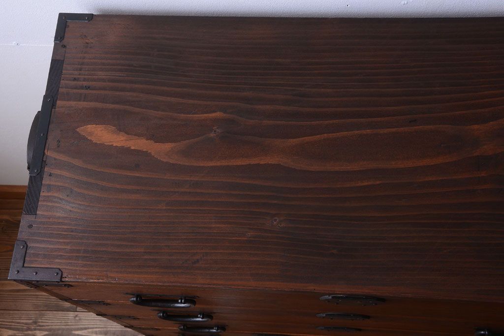 アンティーク家具　古民具・骨董　明治〜大正期　一本物!厚手金具のアンティーク衣装箪笥(2)