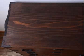 アンティーク家具　古民具・骨董　明治〜大正期　一本物!厚手金具のアンティーク衣装箪笥(2)