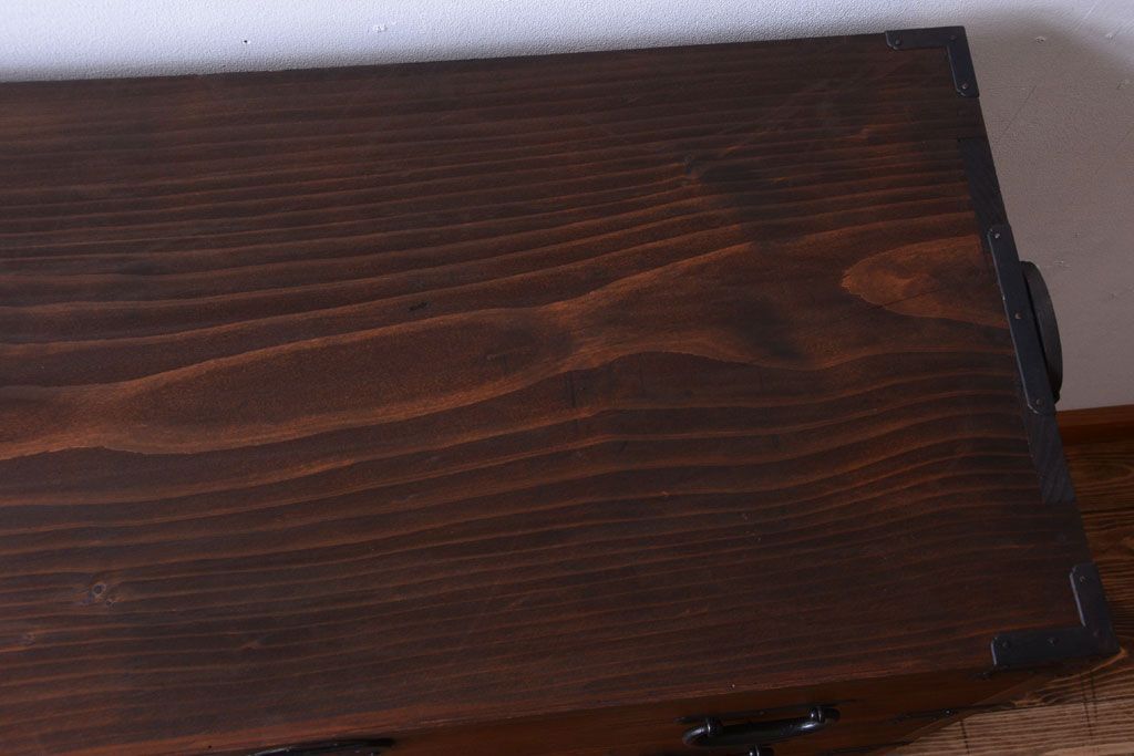 アンティーク家具　古民具・骨董　明治〜大正期　一本物!厚手金具のアンティーク衣装箪笥(2)