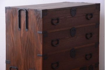 アンティーク家具　古民具・骨董　明治〜大正期　一本物!厚手金具のアンティーク衣装箪笥(2)