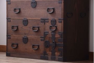 アンティーク家具　古民具・骨董　明治〜大正期　一本物!厚手金具のアンティーク衣装箪笥(2)