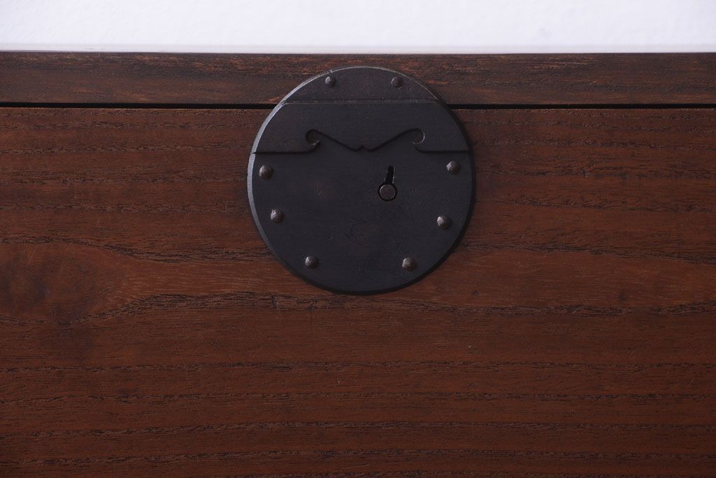 アンティーク家具　古民具・骨董　明治〜大正期　一本物!厚手金具のアンティーク衣装箪笥(2)