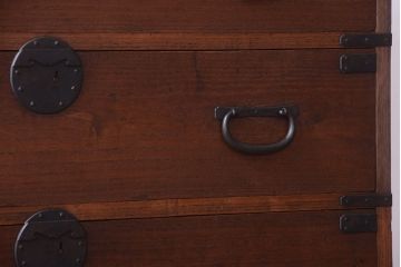 アンティーク家具　古民具・骨董　明治〜大正期　一本物!厚手金具のアンティーク衣装箪笥(2)