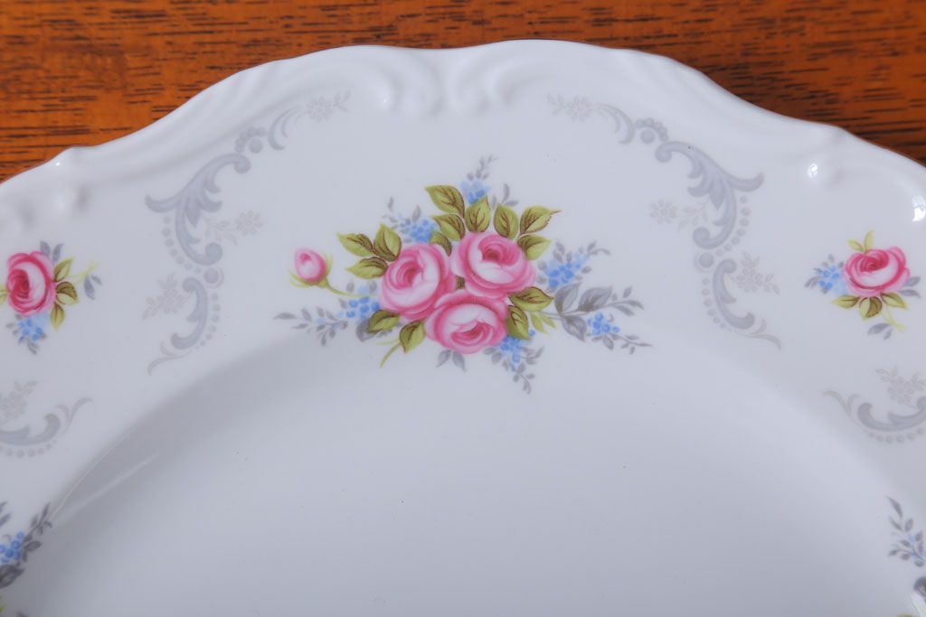 アンティーク雑貨　イギリス　Royal Albert(ロイヤルアルバート)　Tranquillity(トランキュリティ)シリーズ　ディナープレート5枚(洋食器)