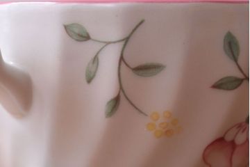 アンティーク雑貨　イギリスビンテージ　JOHNSON BROTHERS(ジョンソン・ブラザーズ)SUMMER CHINTZ(サマーチンツ)シリーズ カップ&ソーサー・皿など6点(洋食器)