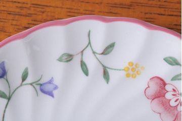 アンティーク雑貨　イギリスビンテージ　JOHNSON BROTHERS(ジョンソン・ブラザーズ)SUMMER CHINTZ(サマーチンツ)シリーズ カップ&ソーサー・皿など6点(洋食器)