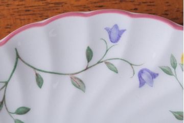 アンティーク雑貨　イギリスビンテージ　JOHNSON BROTHERS(ジョンソン・ブラザーズ)SUMMER CHINTZ(サマーチンツ)シリーズ カップ&ソーサー・皿など6点(洋食器)