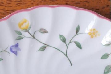 アンティーク雑貨　イギリスビンテージ　JOHNSON BROTHERS(ジョンソン・ブラザーズ)SUMMER CHINTZ(サマーチンツ)シリーズ カップ&ソーサー・皿など6点(洋食器)