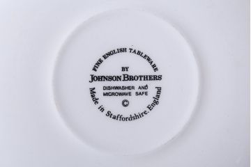 アンティーク雑貨　イギリスビンテージ　JOHNSON BROTHERS(ジョンソン・ブラザーズ)SUMMER CHINTZ(サマーチンツ)シリーズ カップ&ソーサー・皿など6点(洋食器)
