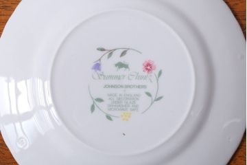 アンティーク雑貨　イギリスビンテージ　JOHNSON BROTHERS(ジョンソン・ブラザーズ)SUMMER CHINTZ(サマーチンツ)シリーズ カップ&ソーサー・皿など6点(洋食器)