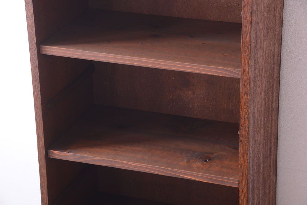 アンティーク家具　アンティーク　引き出し付き!古い木製の縦型飾り棚(本棚)