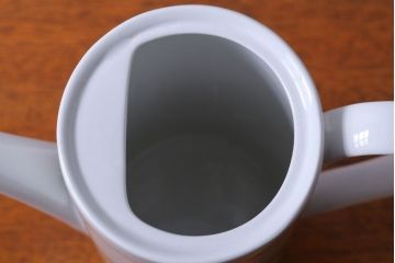 イギリスビンテージ　MYOTT(ミヨット)　Pineconesシリーズ　ティーポット・クリーマー2点(洋食器)