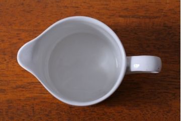 イギリスビンテージ　MYOTT(ミヨット)　Pineconesシリーズ　ティーポット・クリーマー2点(洋食器)