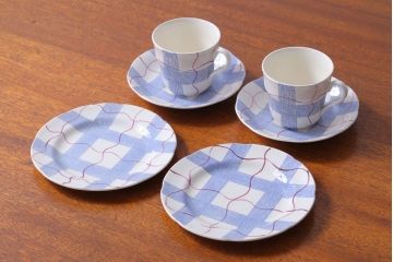 アンティーク雑貨　イギリスビンテージ　Barratts(バラッツ)　カップ&ソーサー2客・プレート2枚(洋食器)