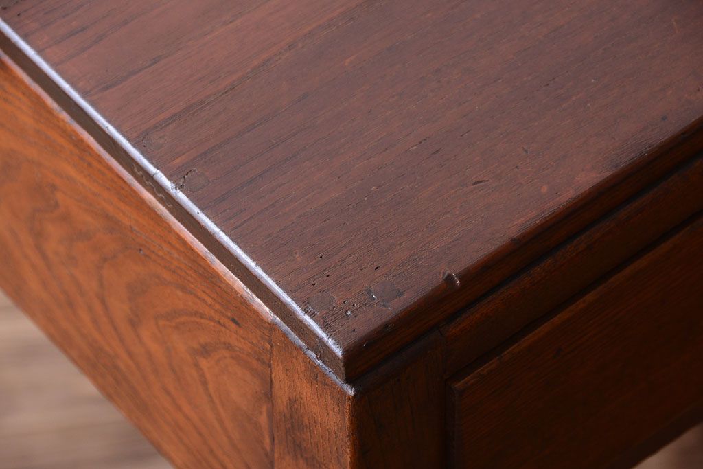 レトロ家具　和製アンティーク　小ぶりで可愛いレトロな木製デスク(片袖机)