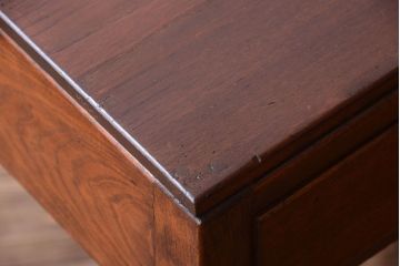 レトロ家具　和製アンティーク　小ぶりで可愛いレトロな木製デスク(片袖机)