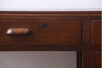 レトロ家具　和製アンティーク　小ぶりで可愛いレトロな木製デスク(片袖机)
