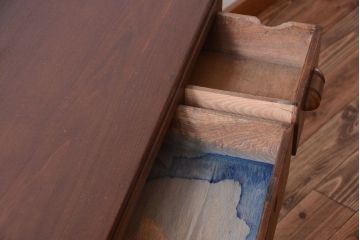 レトロ家具　和製アンティーク　小ぶりで可愛いレトロな木製デスク(片袖机)