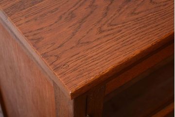 レトロ家具　昭和レトロ　古い木製の高脚付きアンティークキャビネット(収納棚)