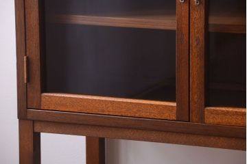 レトロ家具　昭和レトロ　古い木製の高脚付きアンティークキャビネット(収納棚)