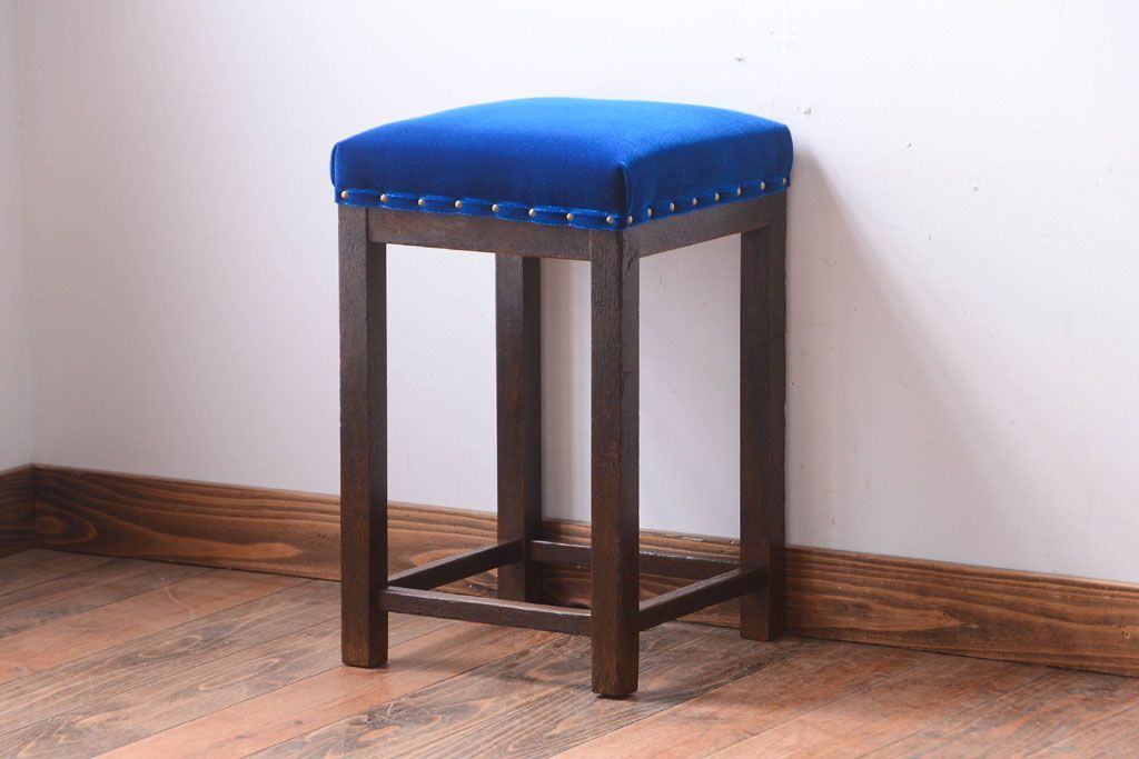 レトロ家具　和製アンティーク　古い木のレトロなクッション座面角スツール(2)