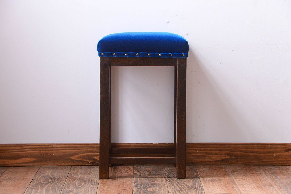 レトロ家具　和製アンティーク　古い木のレトロなクッション座面角スツール(2)