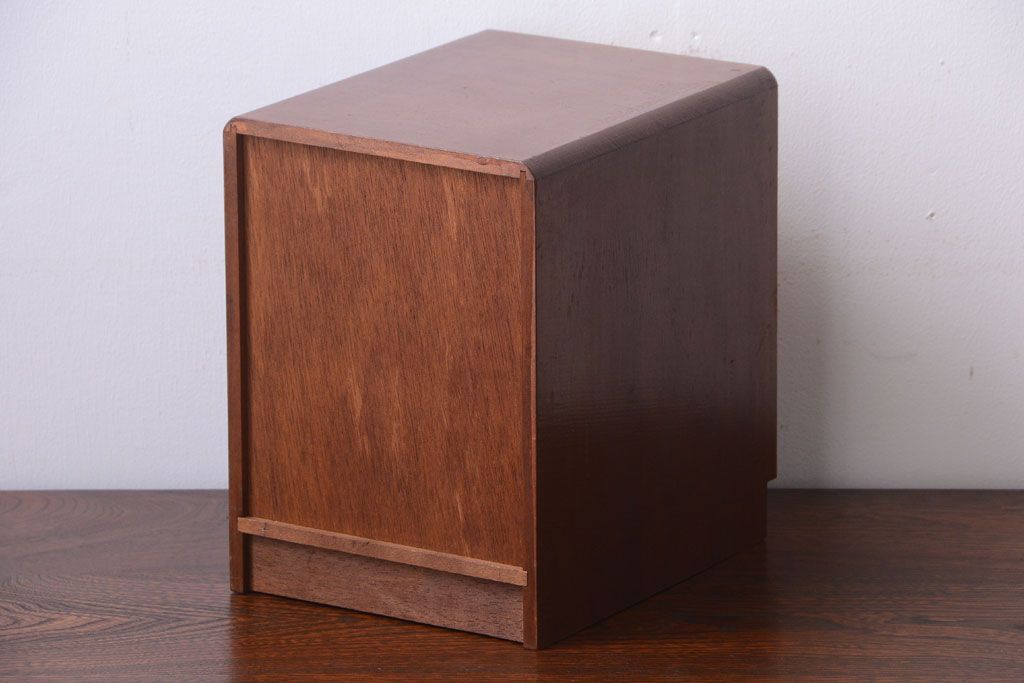 レトロ家具　和製アンティーク　レトロで小ぶりな可愛い小引き出し