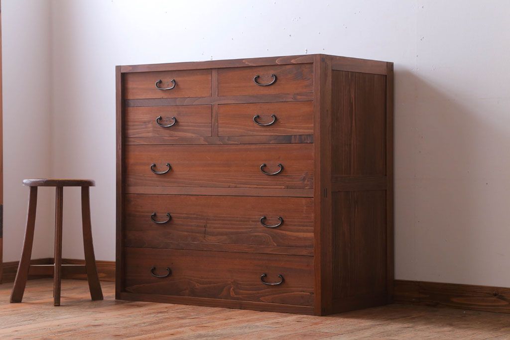 アンティーク家具　和製アンティーク　古い木のシンプルな衣装箪笥