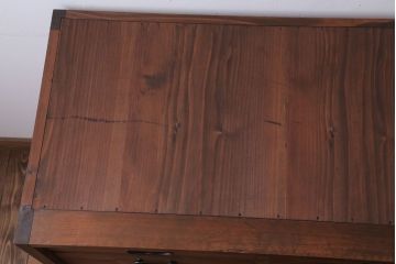 アンティーク家具　和製アンティーク　古い木のシンプルな衣装箪笥