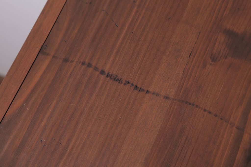 アンティーク家具　和製アンティーク　古い木のシンプルな衣装箪笥