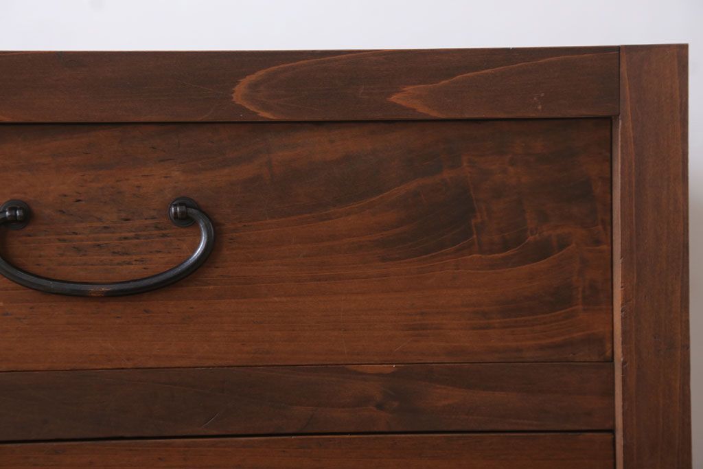 アンティーク家具　和製アンティーク　古い木のシンプルな衣装箪笥