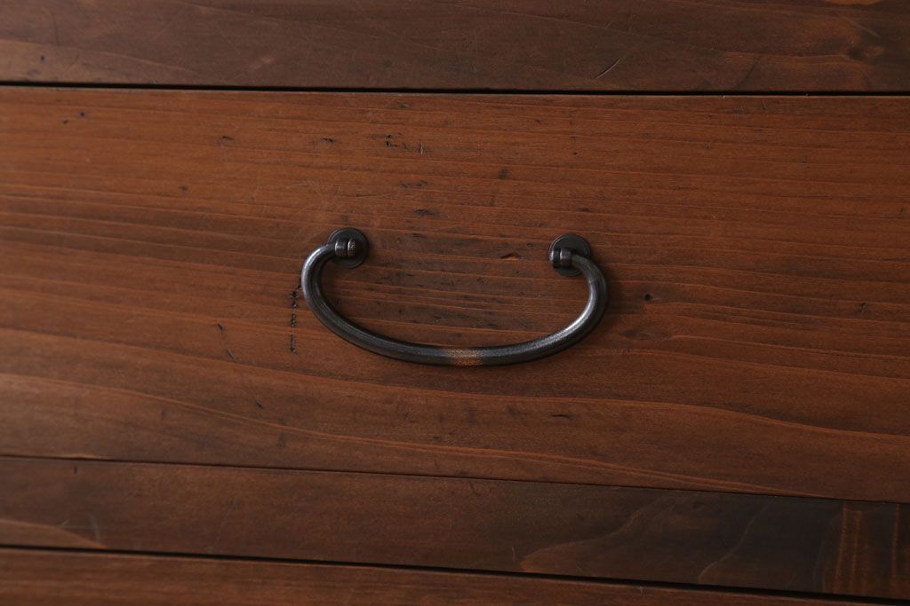 アンティーク家具　和製アンティーク　古い木のシンプルな衣装箪笥