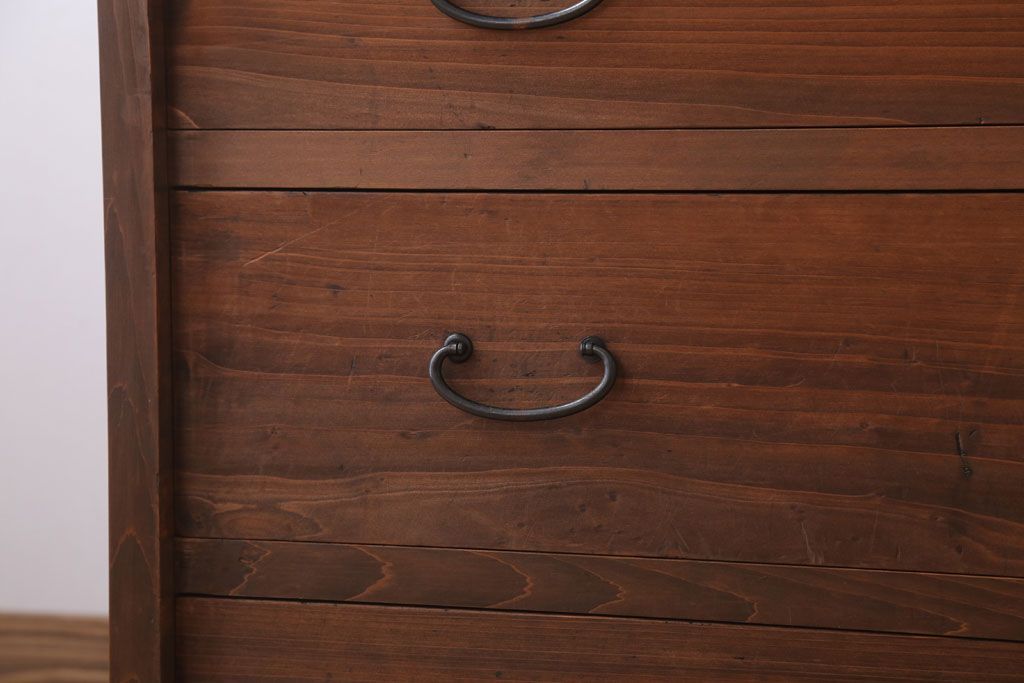 アンティーク家具　和製アンティーク　古い木のシンプルな衣装箪笥