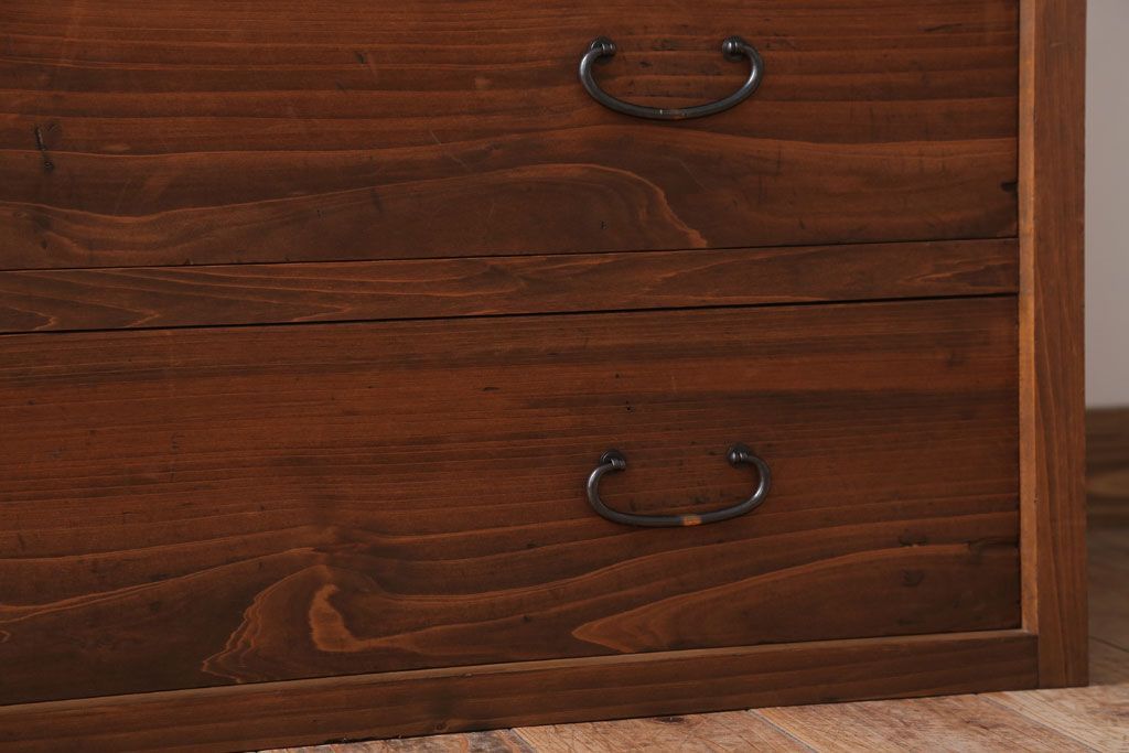 アンティーク家具　和製アンティーク　古い木のシンプルな衣装箪笥