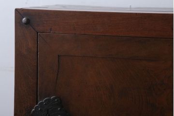 アンティーク家具　古民具・骨董　珍品!上品な金具付きの古い木製金庫箪笥