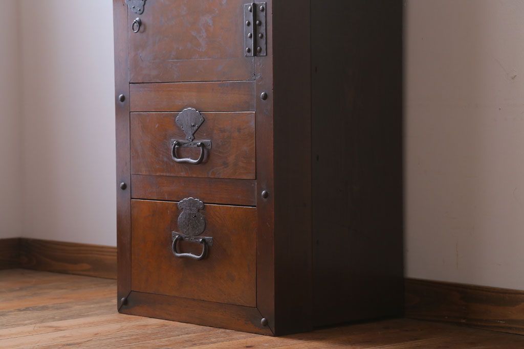 アンティーク家具　古民具・骨董　珍品!上品な金具付きの古い木製金庫箪笥